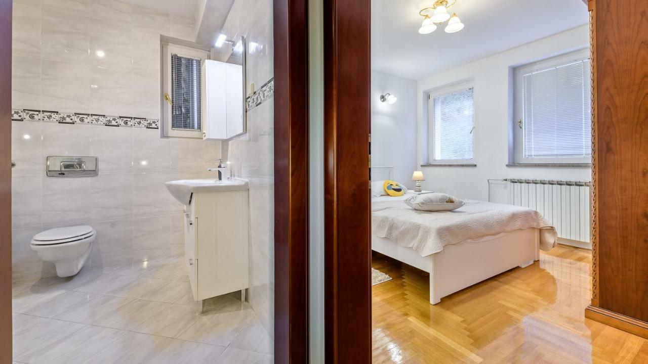 Central Apartment Smiley - Free Parking ซาเกร็บ ภายนอก รูปภาพ