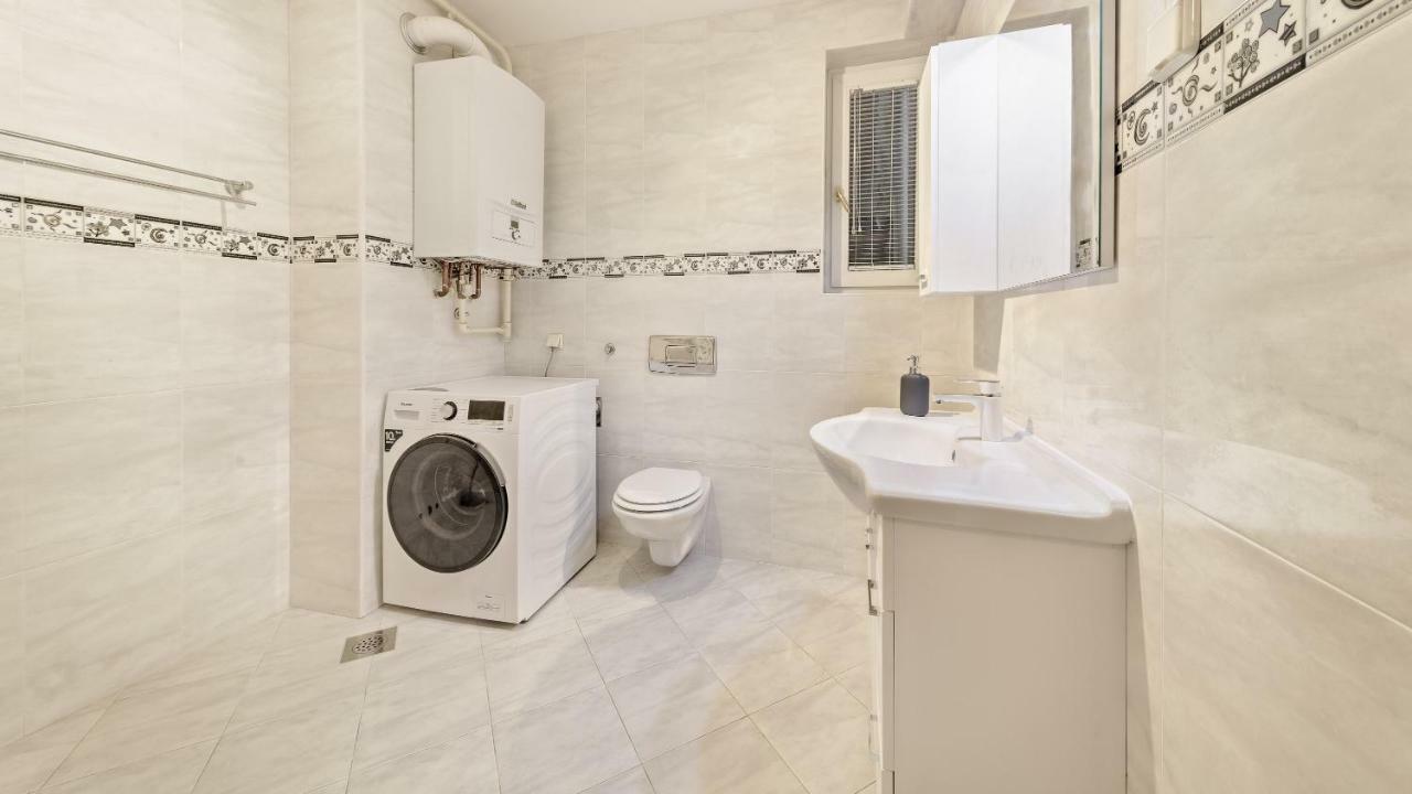 Central Apartment Smiley - Free Parking ซาเกร็บ ภายนอก รูปภาพ